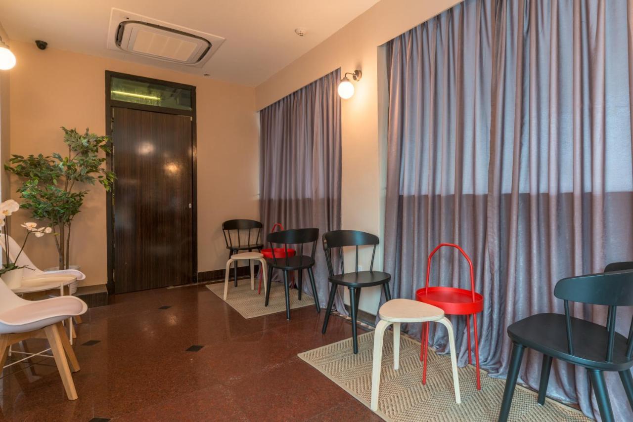 ホテル Reddoorz At Geylang シンガポール エクステリア 写真