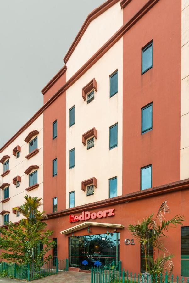 ホテル Reddoorz At Geylang シンガポール エクステリア 写真